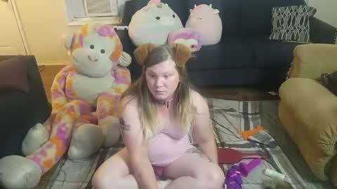 puppygirllovestobeg online show from August 4, 7:25 am