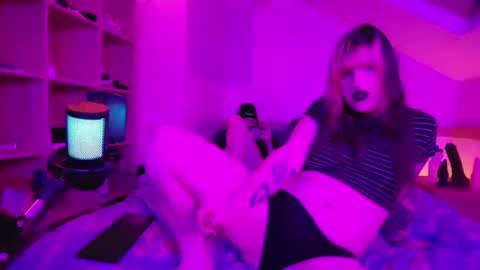 puritySTINKS online show from December 17, 8:25 pm