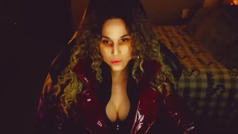 Kitty online show from March 2, 12:45 pm