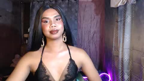 queenpinayebony_xx online show from June 5, 12:00 pm