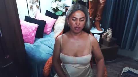 Red Ivy online show from April 8, 12:45 am