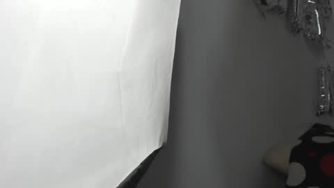 Rihanna hotx online show from March 9, 3:10 am