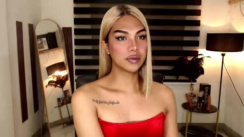 riri online show from March 7, 10:16 am