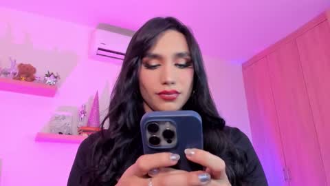 Rose Saenz online show from December 14, 8:37 pm