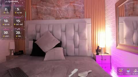 roxana_scottt online show from September 23, 11:37 am