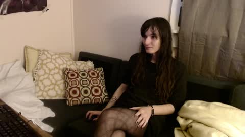 sabinewinters online show from April 4, 9:07 am