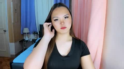 sabrina_hilson online show from February 25, 2:38 am