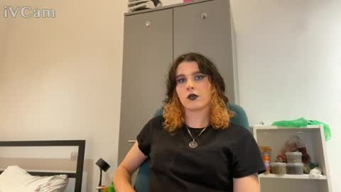 Sally Vae online show from July 11, 8:57 pm