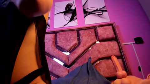 samantaa_liov online show from January 6, 7:50 pm