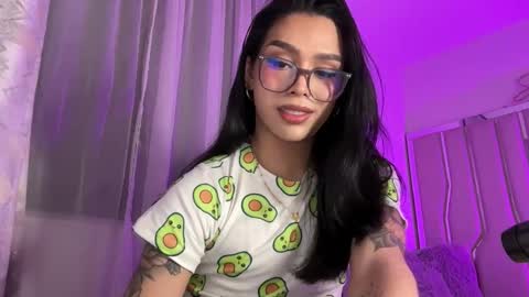 Samantha Bernardo online show from April 20, 4:25 am