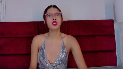 Sara online show from November 29, 7:27 pm