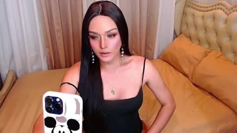 cassie online show from April 7, 11:11 am