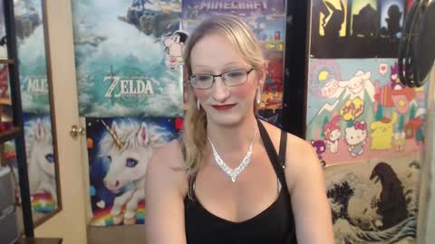 Savanah online show from October 2, 3:40 am