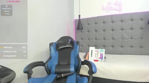 scarlet online show from April 14, 7:57 am