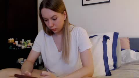 Scarlett online show from April 21, 3:19 pm