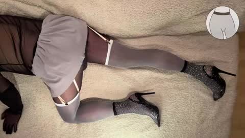 seamlessly online show from April 17, 9:49 pm