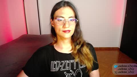 selene_s3xy online show from December 27, 3:42 am