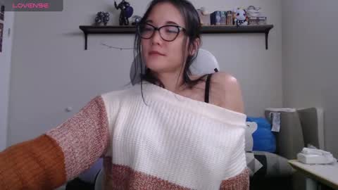 Snapshot of sen_and_sin chatting on October 2, 5:08 am Sen online show from October 2, 5:08 am
