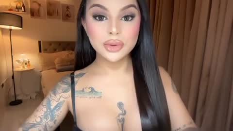 tan online show from July 7, 12:20 pm