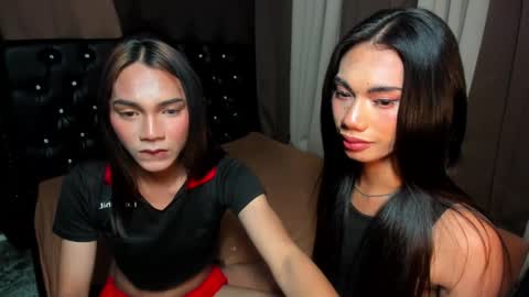 ATASHA AND ASHLEY online show from April 20, 10:00 pm