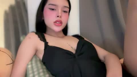 Seraphina Blaze online show from June 22, 1:30 pm