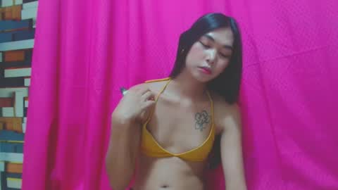 sexyhornyts4u online show from April 1, 2:03 pm