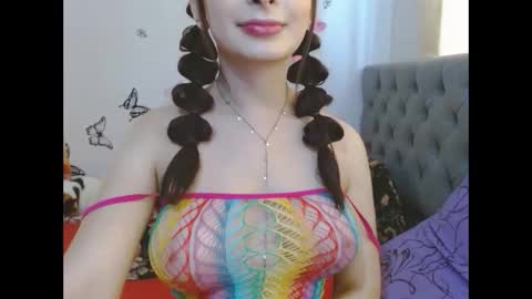 Venus Independent Model online show from April 8, 6:31 pm