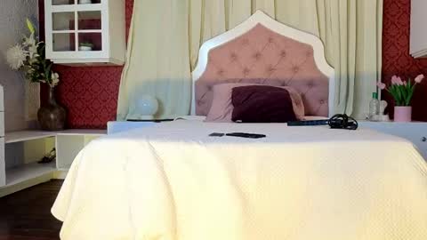 SinnaDark online show from April 20, 11:34 am