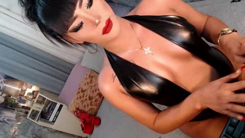 Sierrafina online show from February 5, 9:42 pm