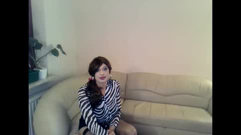 sissylucybottom online show from December 5, 8:38 pm