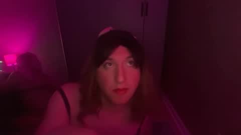 sissymaddieee online show from March 14, 10:35 pm