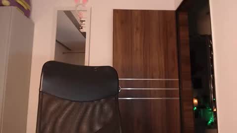 jesica online show from November 5, 5:18 am