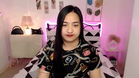 Queen Cyrine online show from February 4, 12:59 am