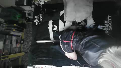 Snapshot of smokeslut365 chatting on October 12, 7:33 am smokeslut365 online show from October 12, 7:33 am
