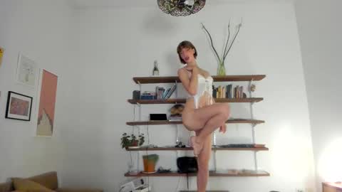   online show from November 20, 12:44 am