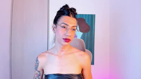 Sofi online show from March 23, 4:23 pm