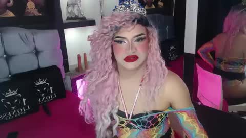 Snapshot of sophia_hott01 chatting on September 24, 12:11 pm sophia_hott01 online show from September 24, 12:11 pm