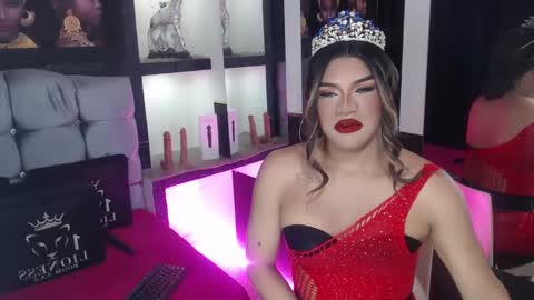 Snapshot of sophia_hott01 chatting on October 22, 12:18 pm sophia_hott01 online show from October 22, 12:18 pm
