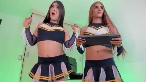 sophiaparis_ online show from November 29, 9:11 am