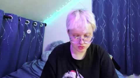 Atticus Pendragon online show from November 19, 3:50 am