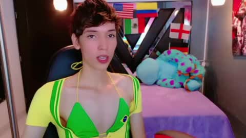 stefany piink online show from June 12, 1:21 pm