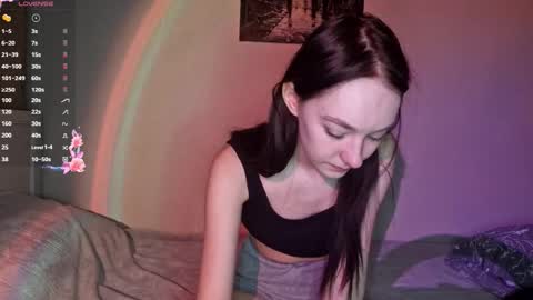 Stella private only for the fan club online show from November 21, 4:30 pm