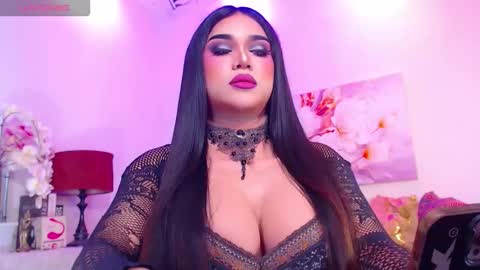 CALL ME STELLA online show from January 10, 9:04 am