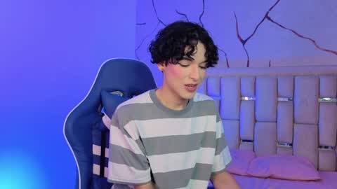 Sthepano  online show from April 7, 3:18 am