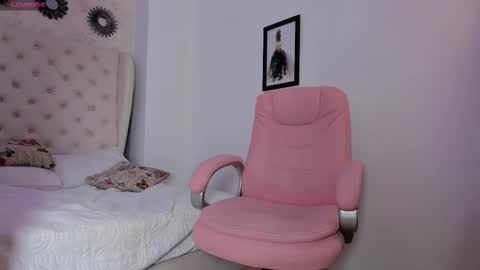 Stormy online show from October 18, 4:49 am