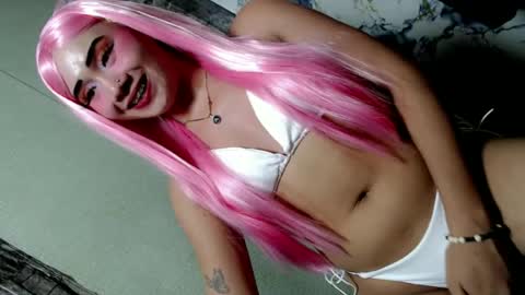 stunning_andrea69 online show from July 6, 3:03 pm
