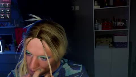 succubu_ss online show from February 12, 2:18 am