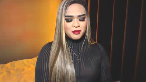 Snapshot of suckablecockoffreya chatting on December 14, 11:56 pm JADE ELYSE online show from December 14, 11:56 pm