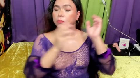 izza  izzasweet online show from April 2, 7:34 pm