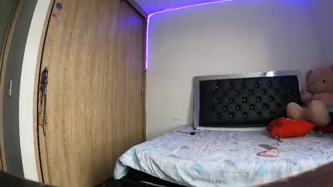 sweetmagic6 online show from December 19, 8:14 pm